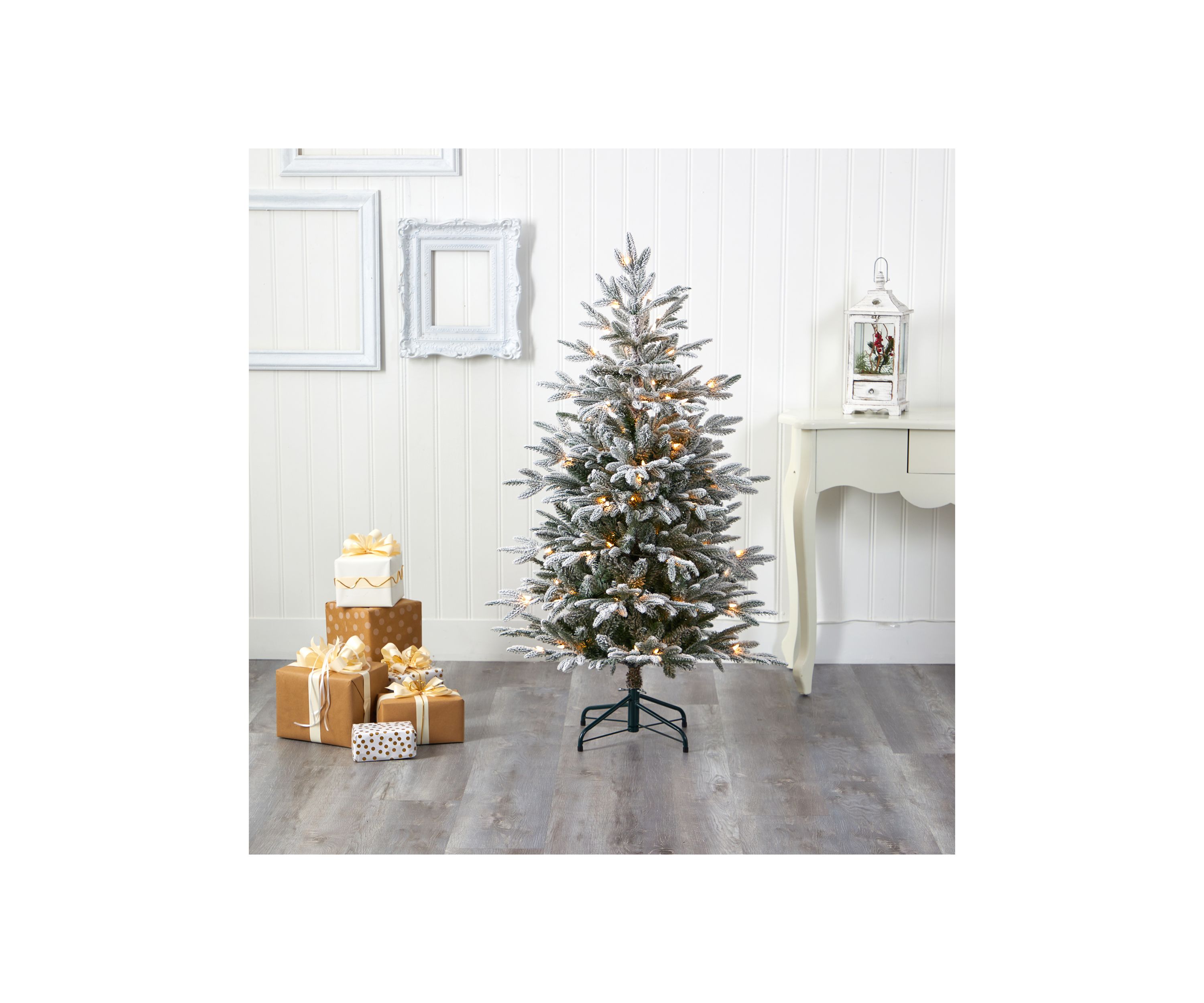 4.5 Foot Flocked Manchester Spruce Artificial Christmas Tree with 100 Lights and 357 Bendable Branches