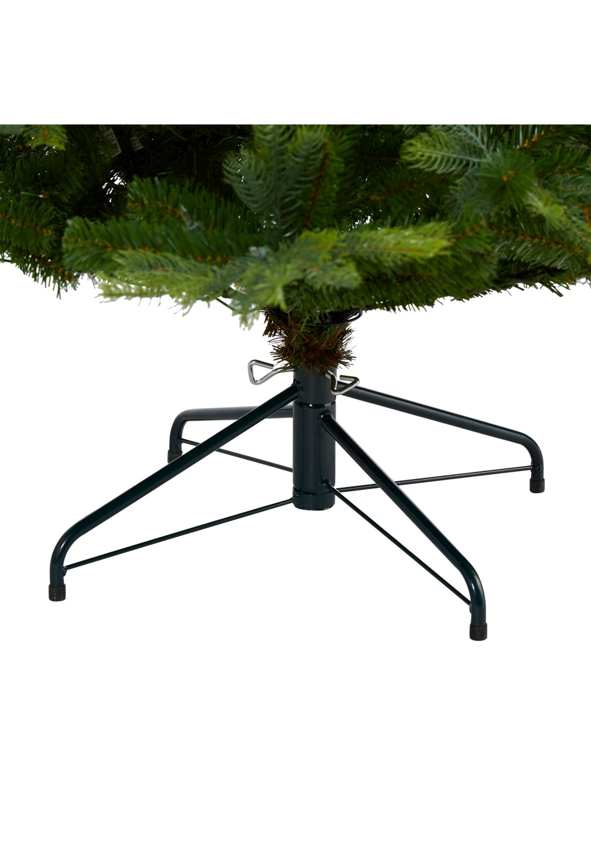 7 Foot North Carolina Spruce Artificial Christmas Tree with 931 Bendable Branches