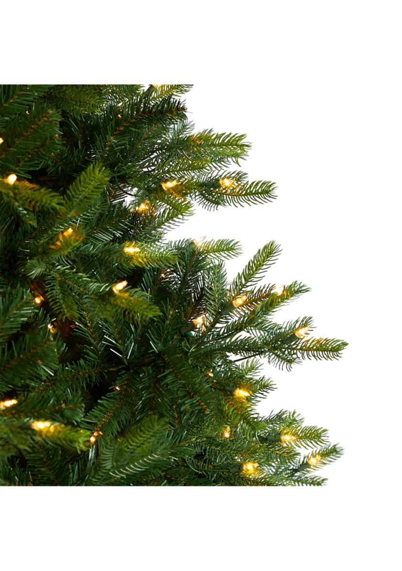 9-Foot North Carolina Spruce Artificial Christmas Tree with 750 Clear Lights and 1912 Bendable Branches