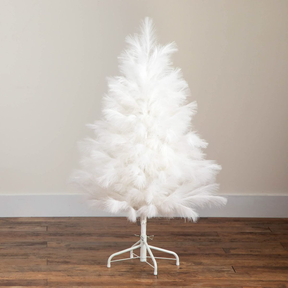 4-Foot Artificial White Pampas Grass Christmas Tree