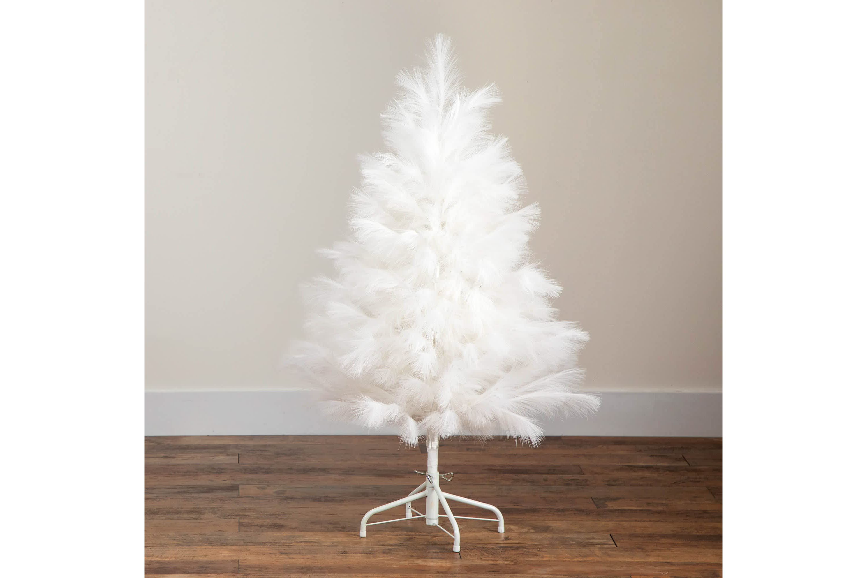 4-Foot Artificial White Pampas Grass Christmas Tree