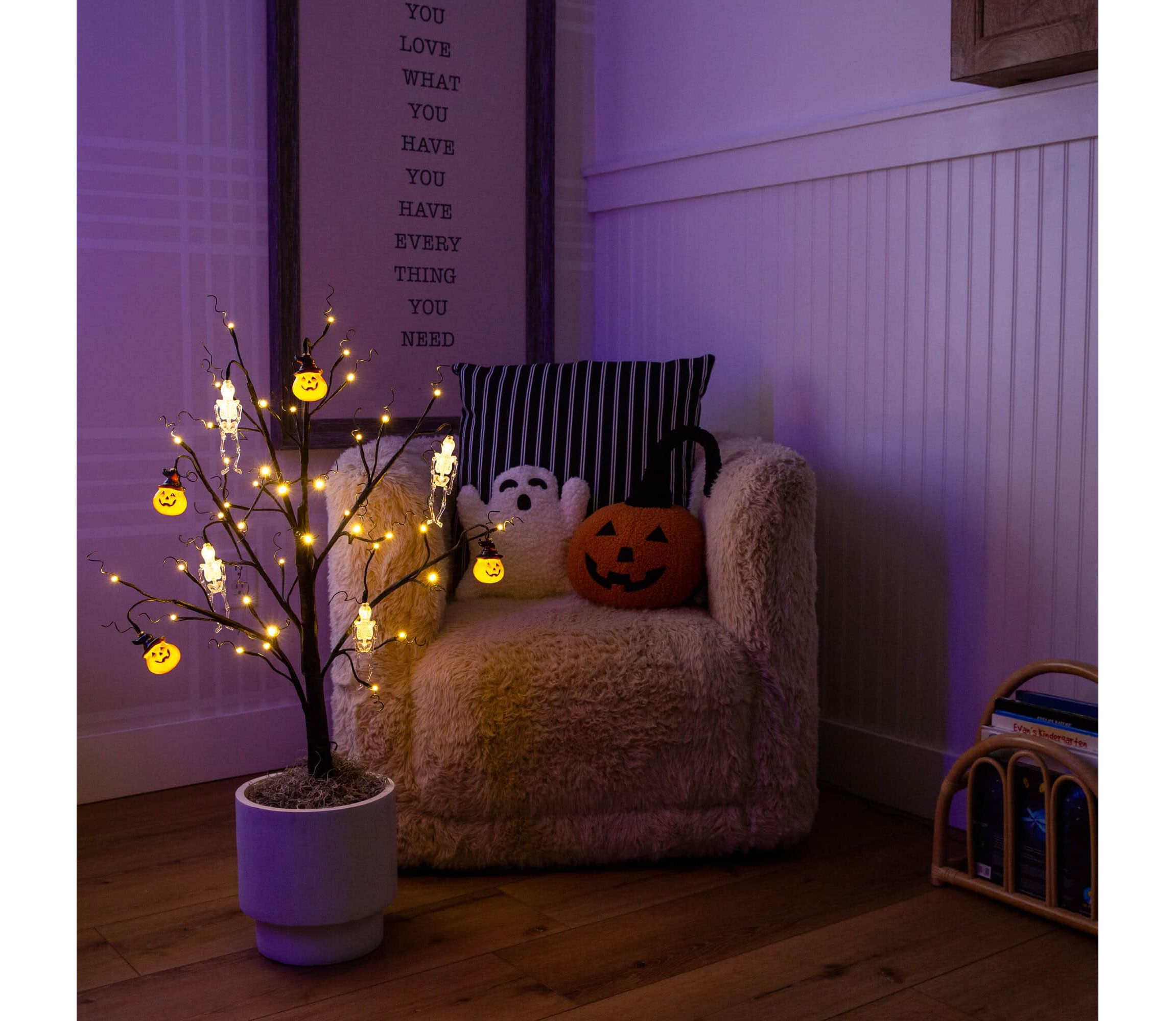 3-Foot Pre-Lit Artificial Halloween Pumpkins and Skulls Ornament Tree with 48 Warm White LED Lights