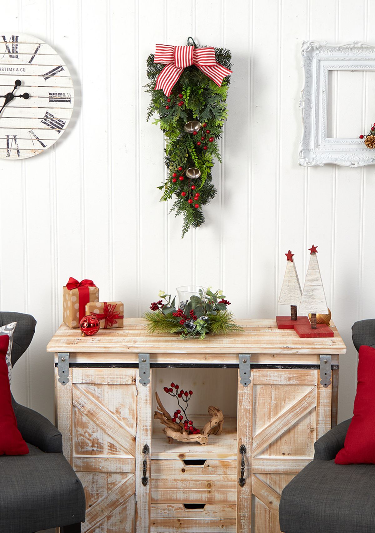 26 Inch Holiday Christmas Bells and Bow Artificial Swag