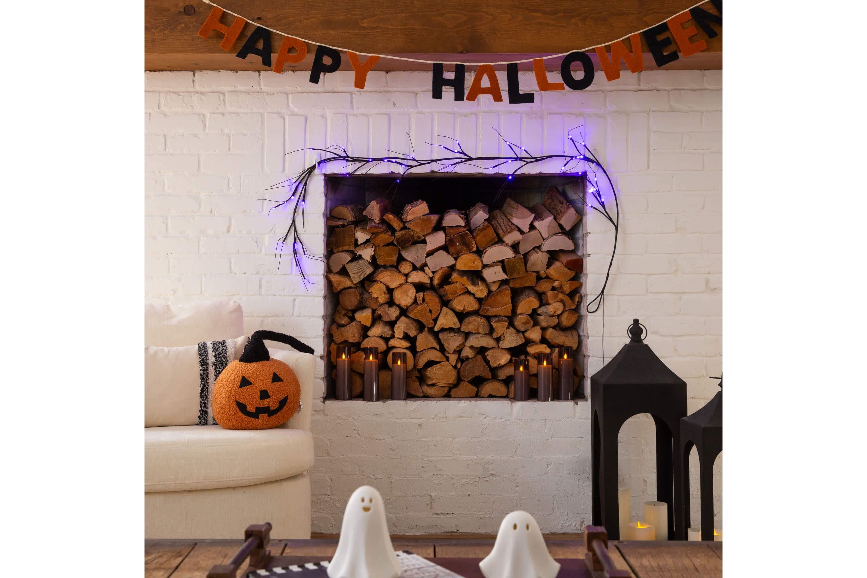 6.5-Foot Pre-Lit Artificial Halloween Black Twig Garland with 48 Purple LED Lights