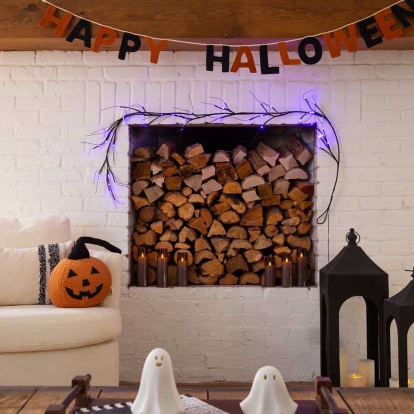 6.5-Foot Pre-Lit Artificial Halloween Black Twig Garland with 48 Purple LED Lights
