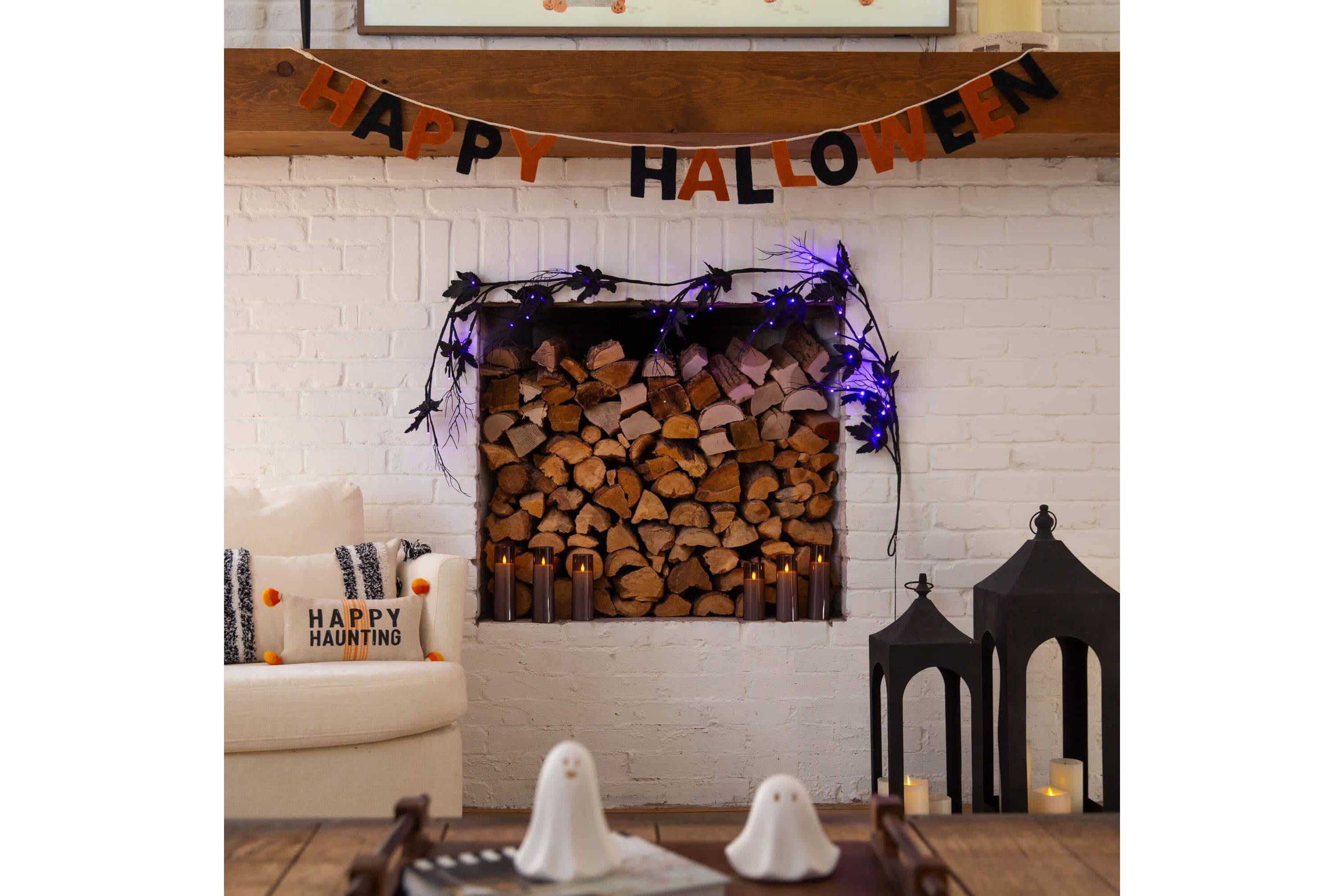 6.5-Foot Pre-Lit Artificial Halloween Black Maple Garland with 48 Orange & Purple LED Lights