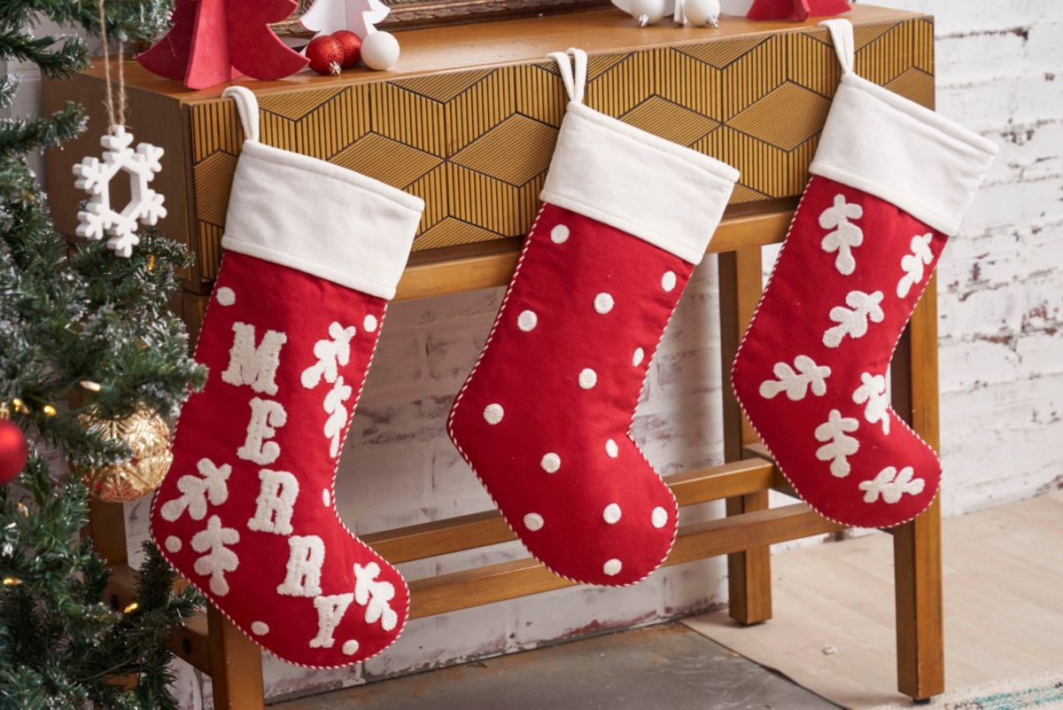 Scarlett Leaves Stocking