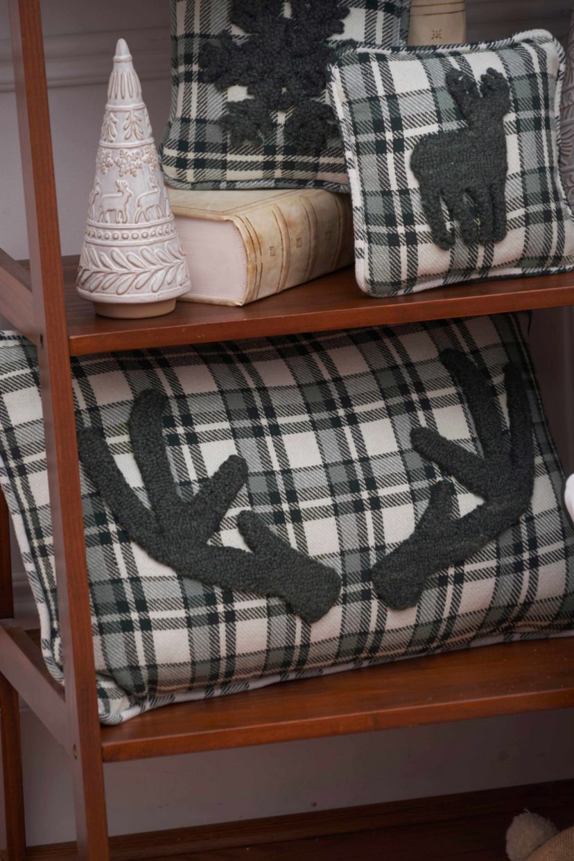 22" x 14" Antlers Throw Pillow