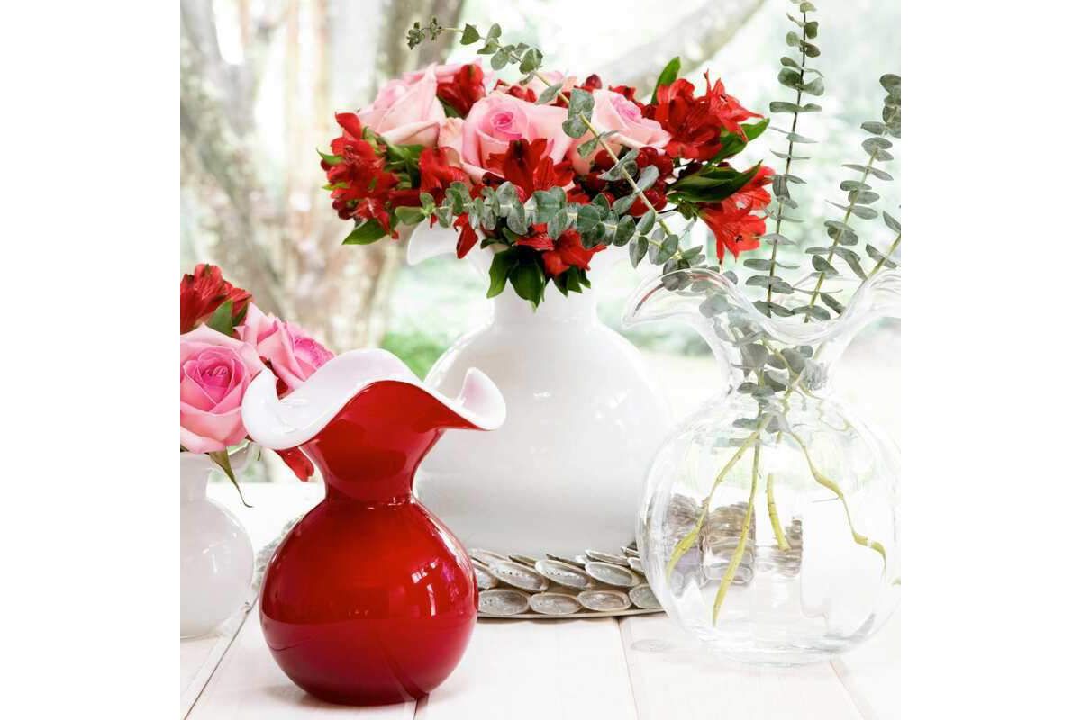 Hibiscus Glass Dark Green Medium Fluted Vase