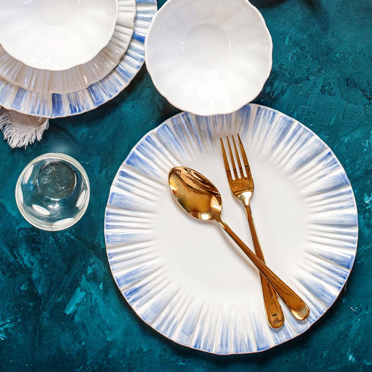Bari White Small Round Platter