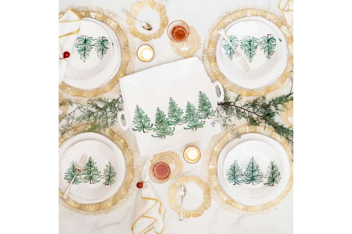 Lastra Holiday Sixteen-Piece Place Setting