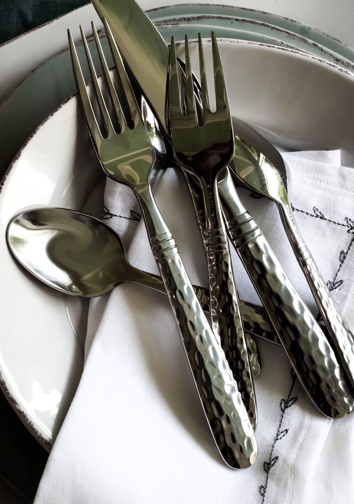 Martellato 5 Piece Flatware Set