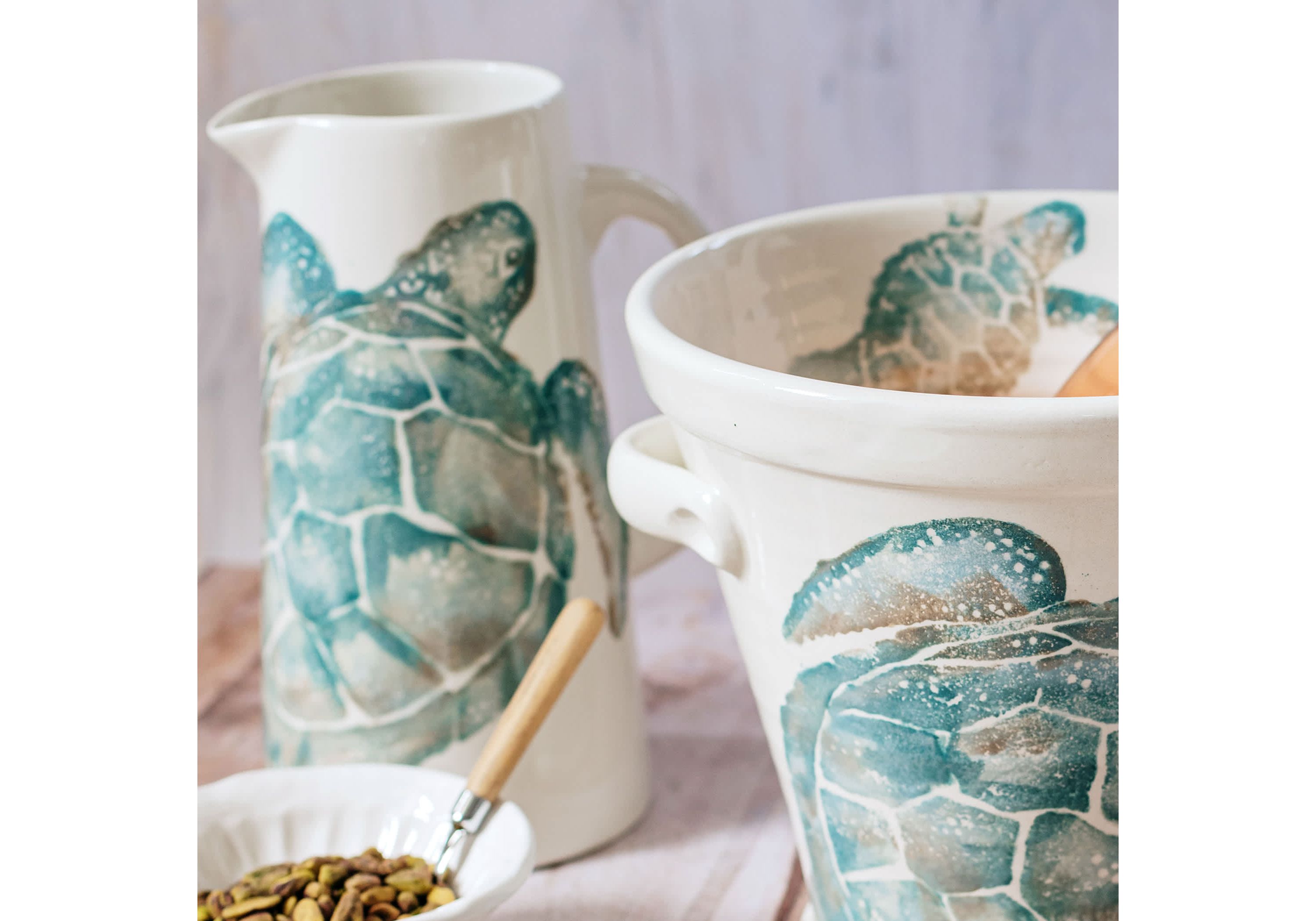 Tartaruga Medium Pitcher