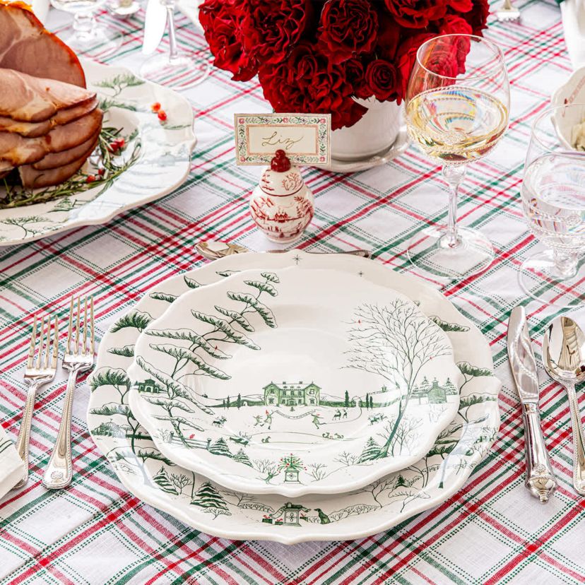Country Estate Winter Frolic 16pc Place Setting - Evergreen
