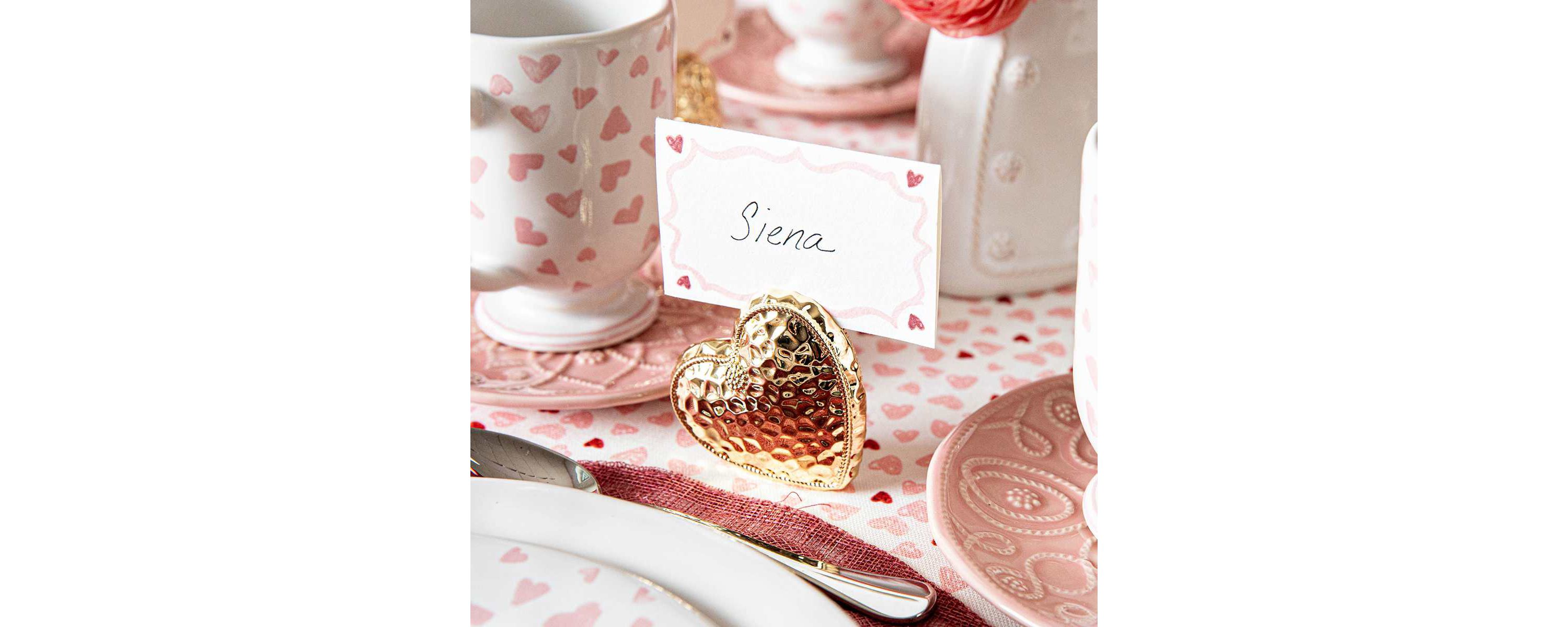 Berry & Thread Heart Place Card Holder Set/4 - Gold