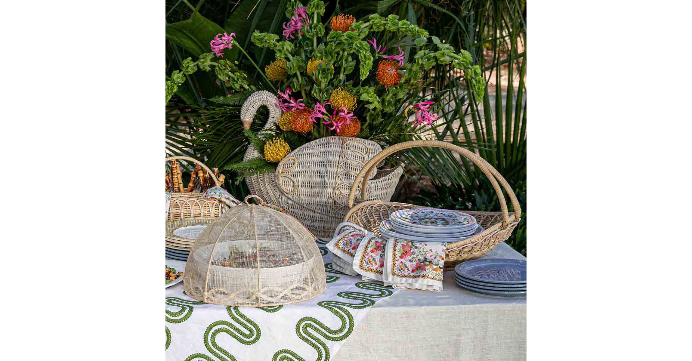 Provence Rattan Medium Urn - Whitewash