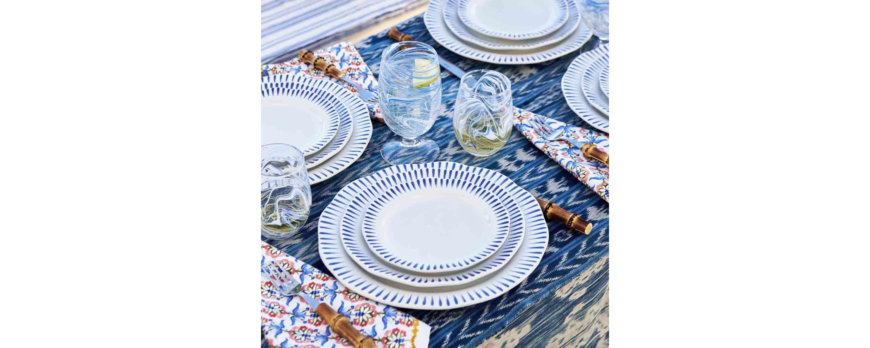 Sitio Stripe 17" Platter - Delft Blue
