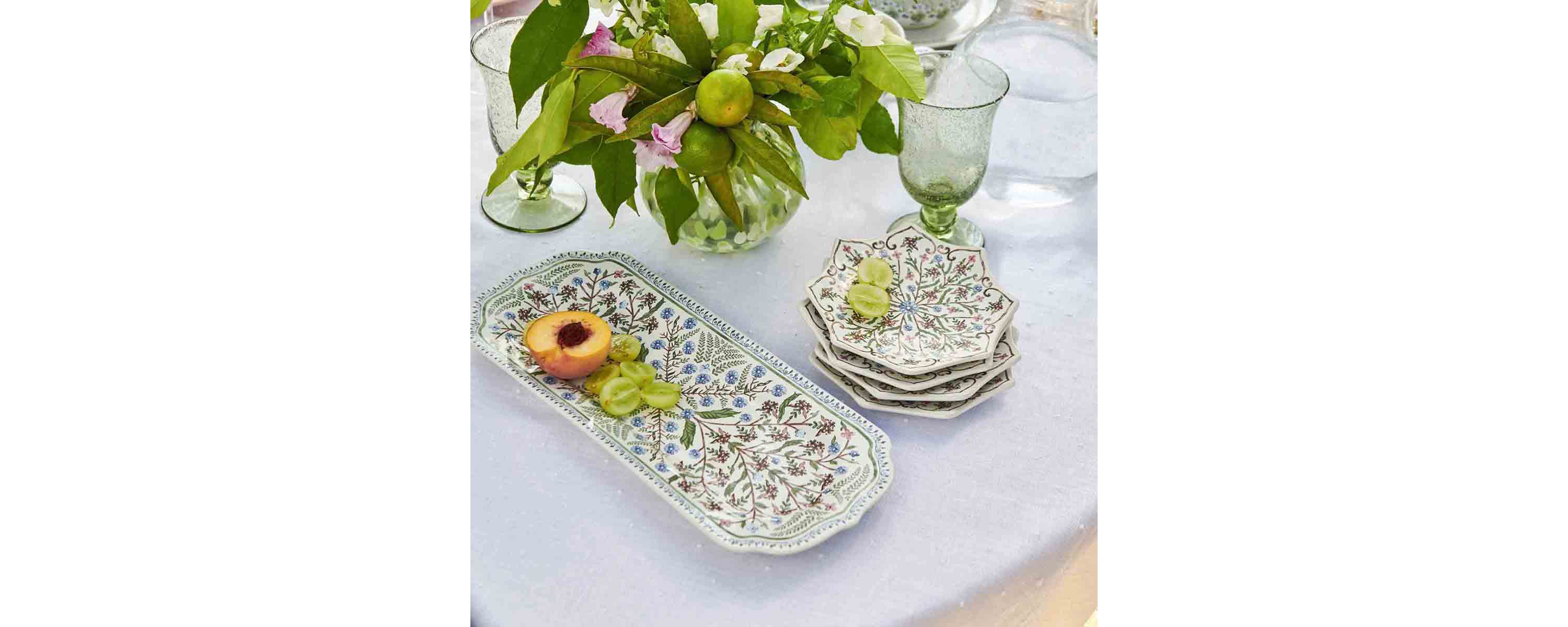 Villa Seville Scalloped Side/Cocktail Plate Set/4 - Chambray