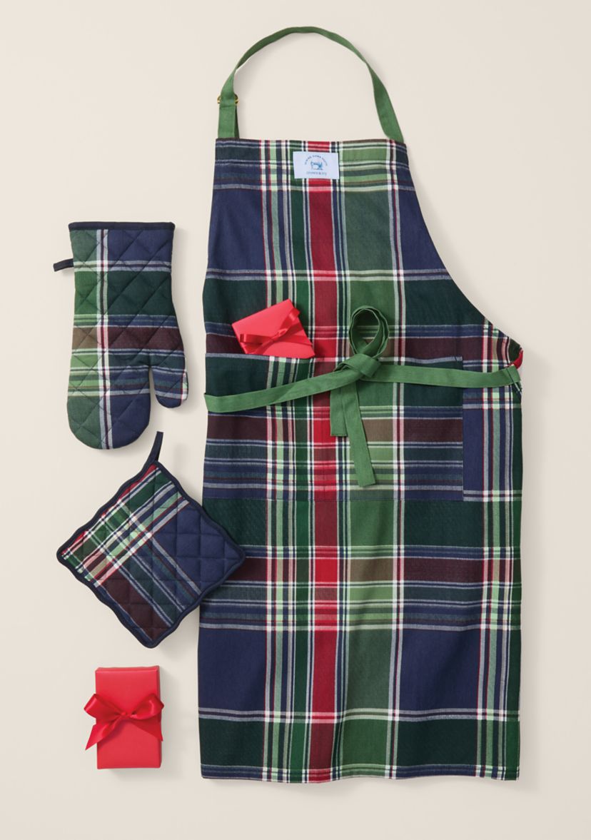  Sewing Down South x Crown & Ivy™ Sew Merry Printed Apron