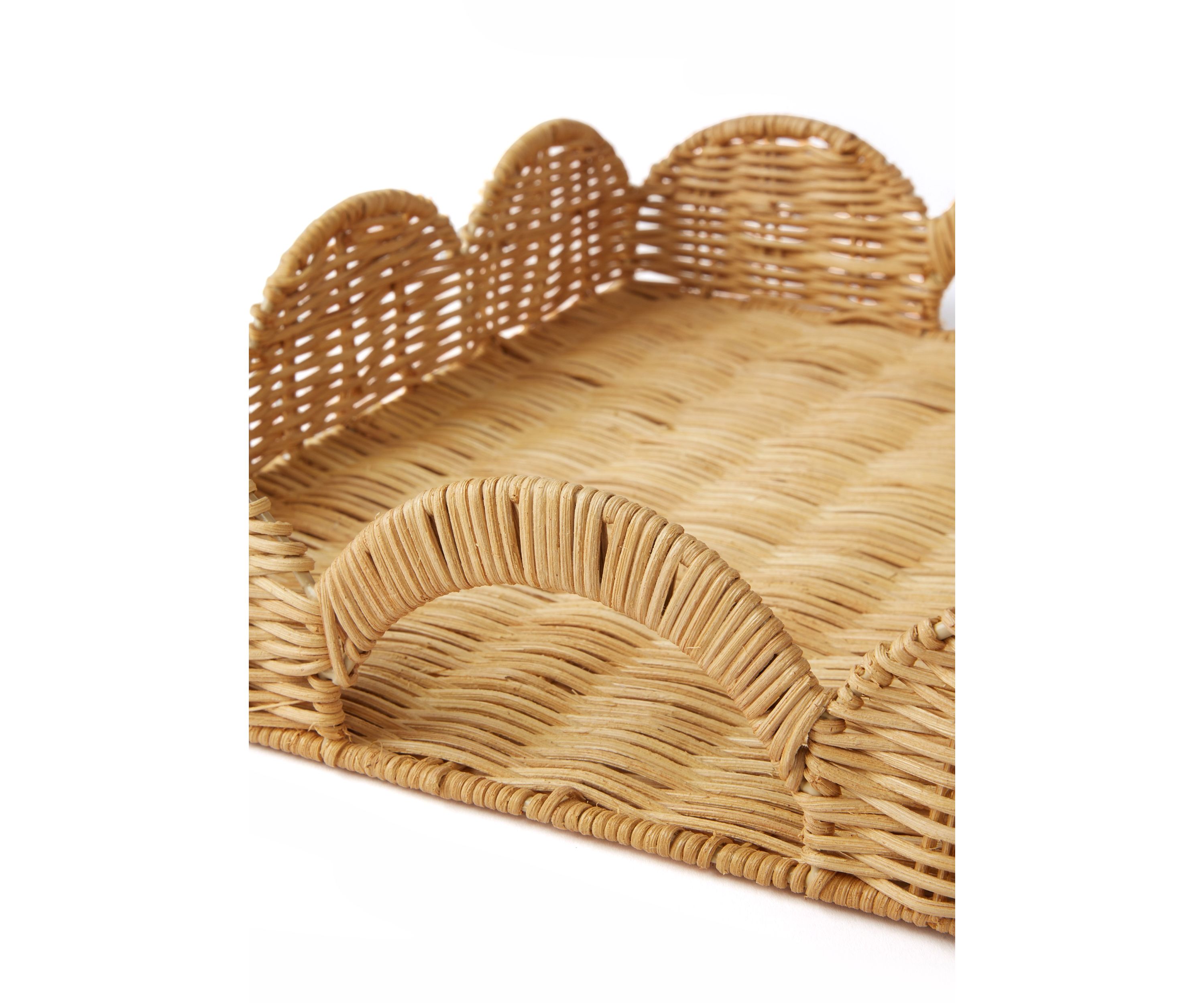 Rattan Scalloped Decorative Serve Tray