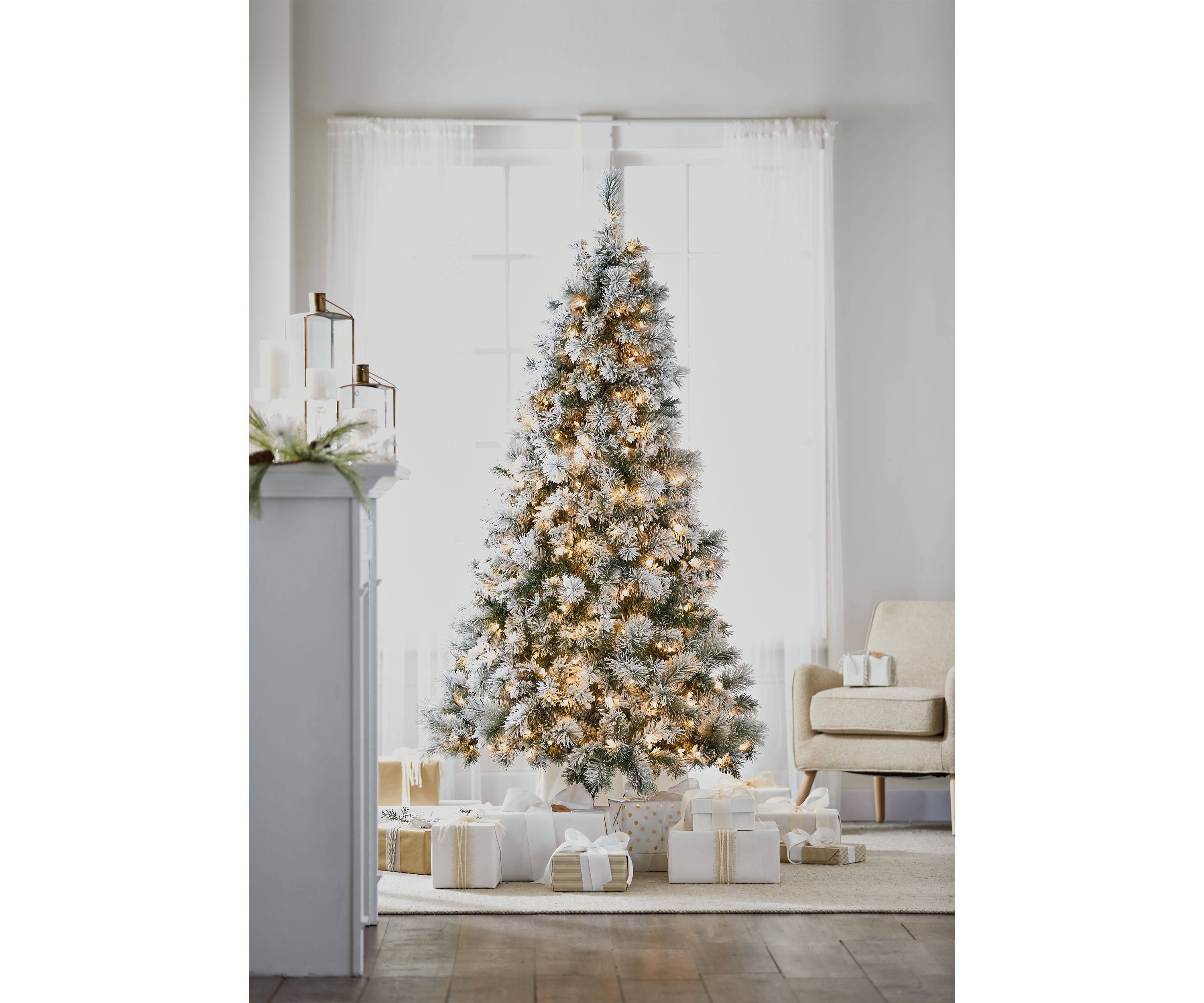 7 Foot Flocked Tree