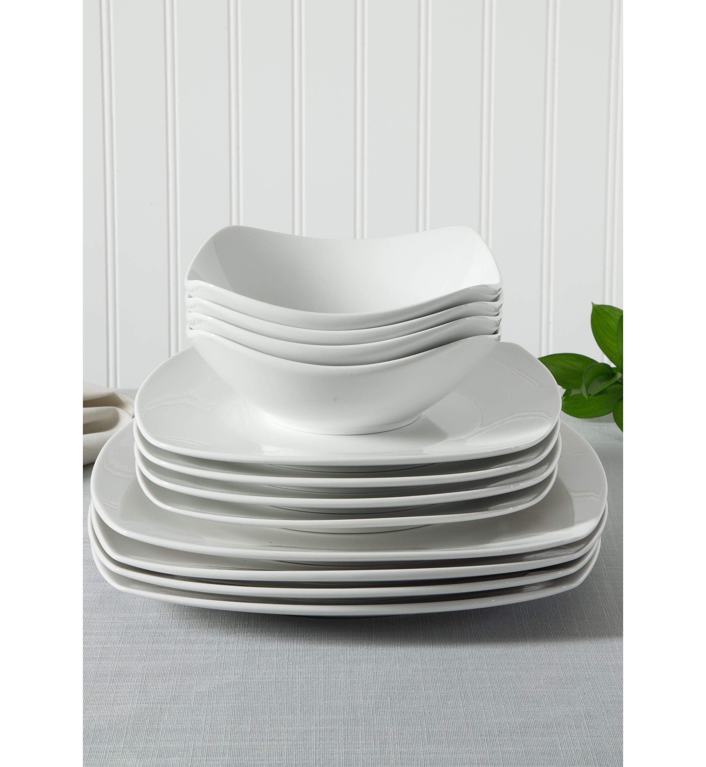 12 Piece Signature White Soft Square Plates