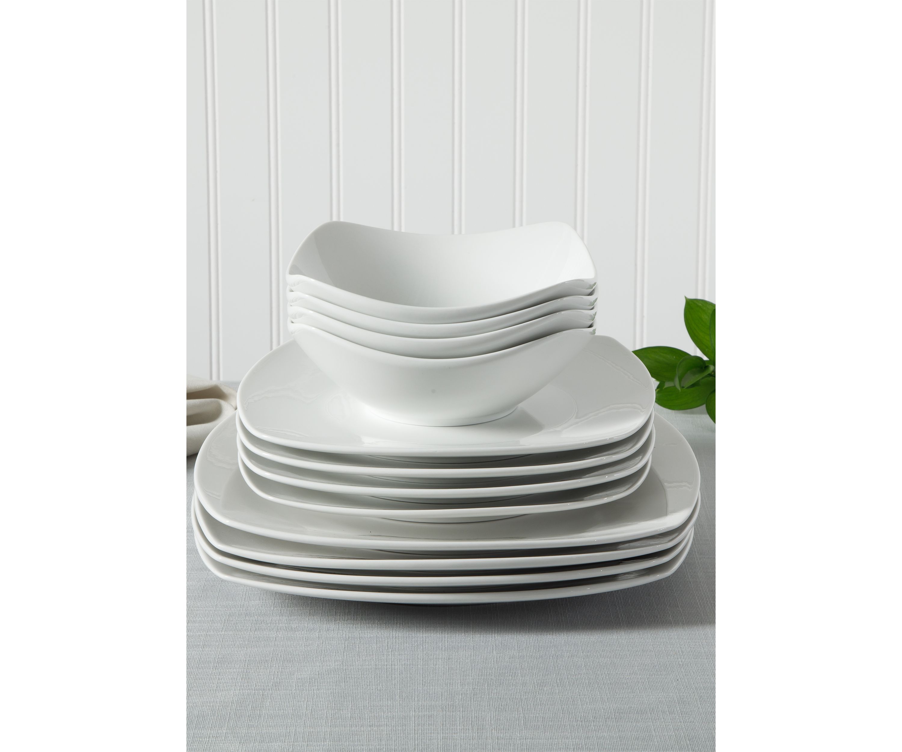 12 Piece Signature White Soft Square Plates