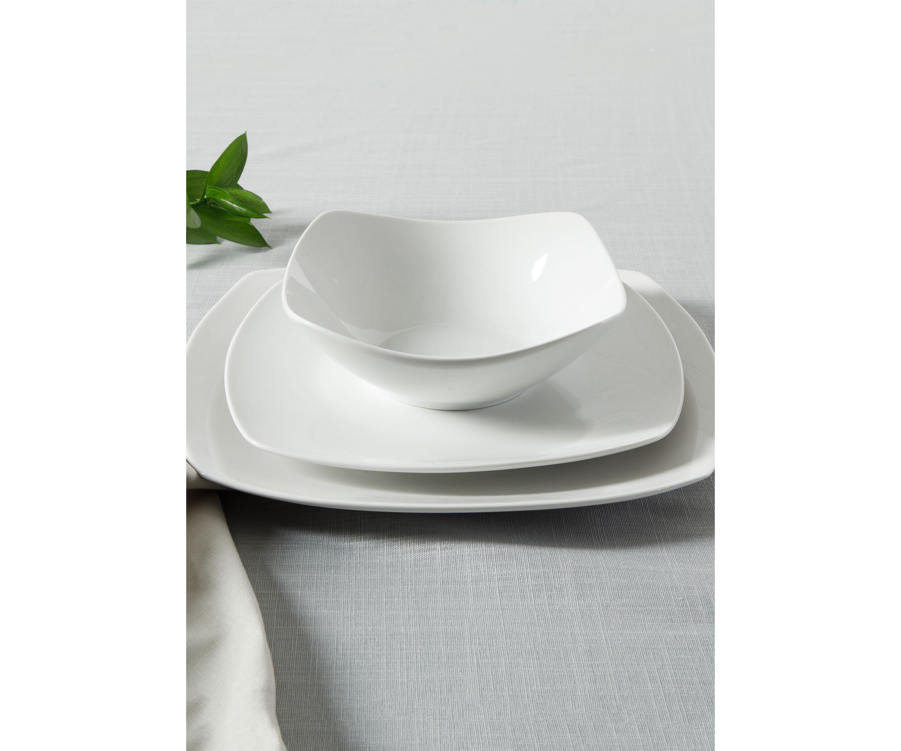 12 Piece Signature White Soft Square Plates