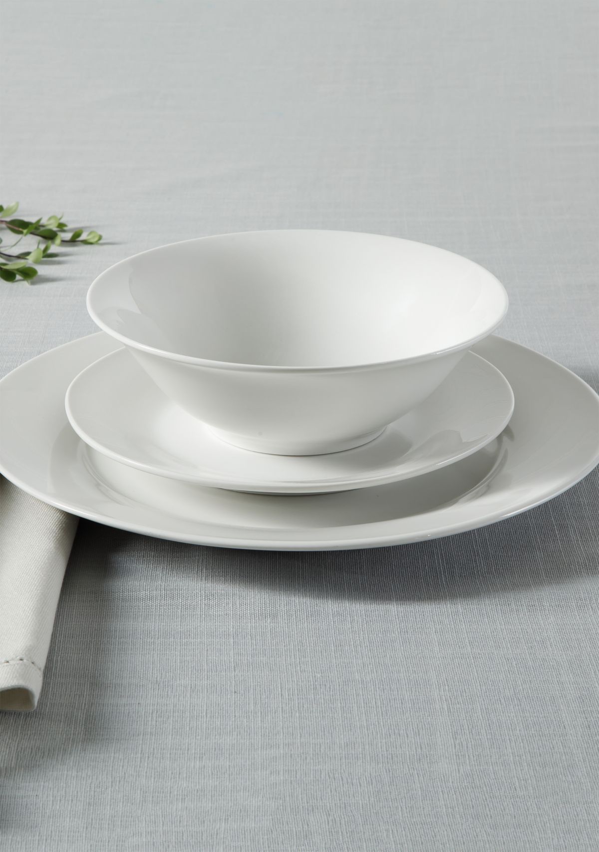 12 Piece Signature White Classic Round Plate Set