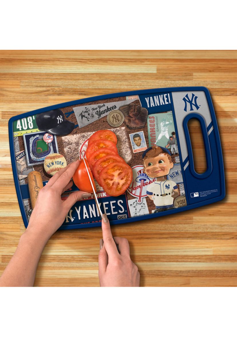 YouTheFan MLB New York Yankees Retro Series Cutting Board