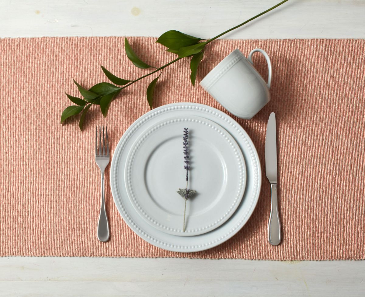 Beaded 16 Piece Dinnerware Set, Service for 4