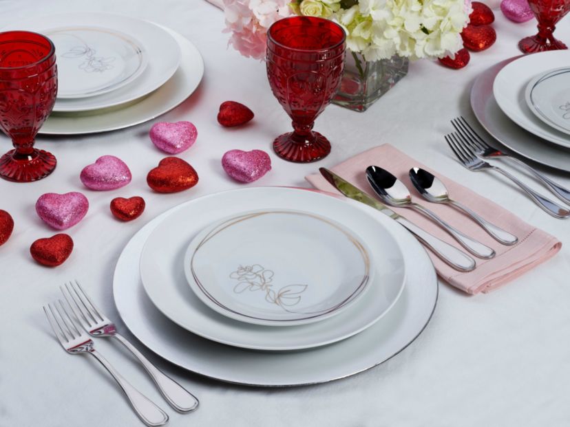 Everyday White Coupe by  16 Piece Dinnerware Set, Service for 4