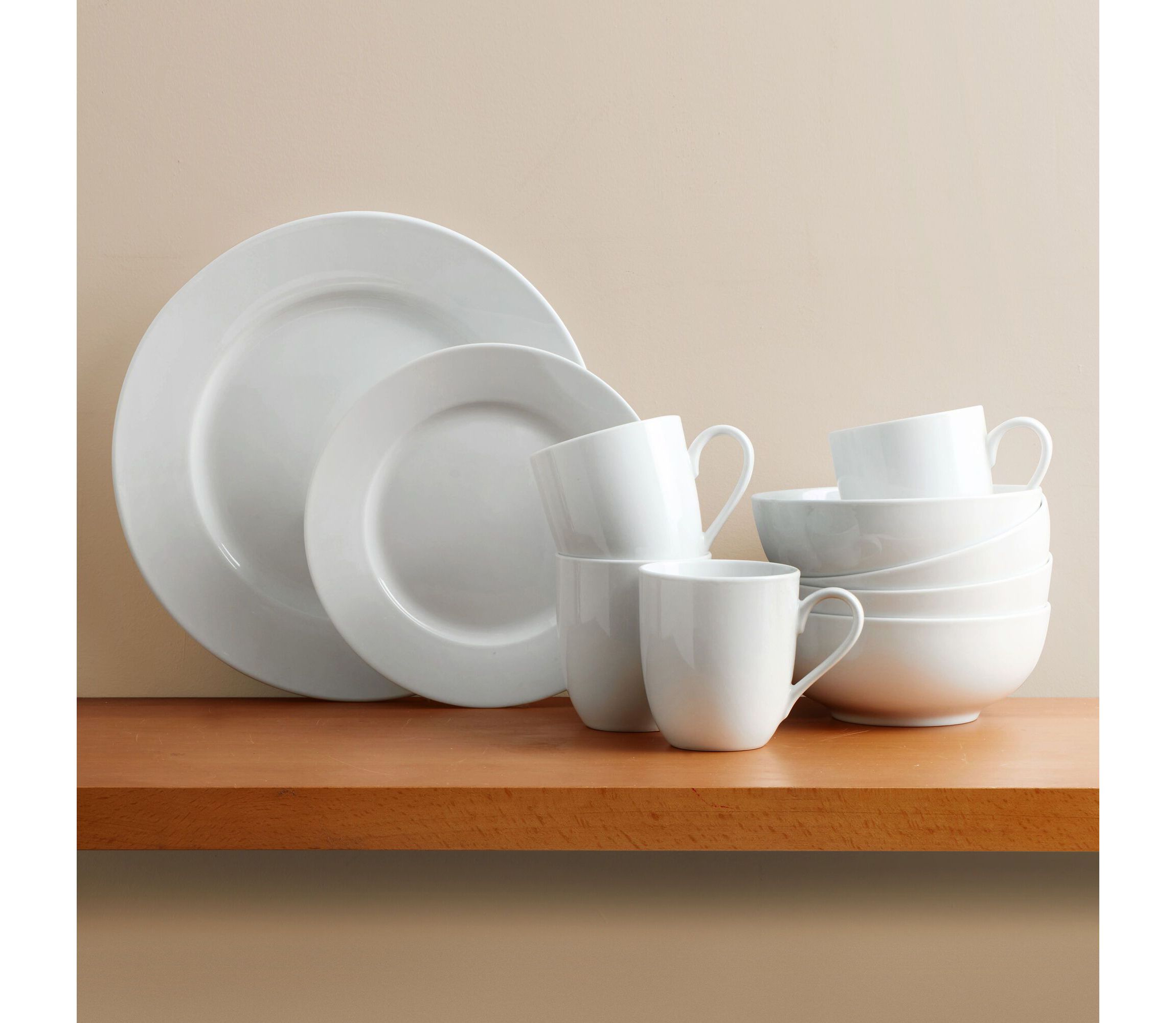 Everyday White by  Classic Rim 16 Piece Dinnerware Set, Service for 4