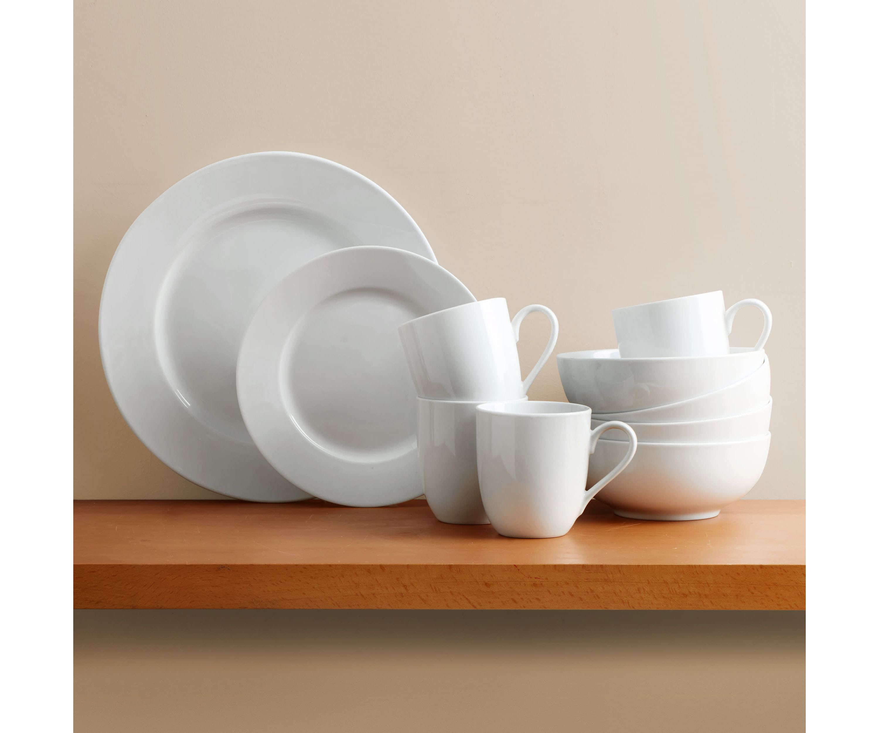 Everyday White by  Classic Rim 16 Piece Dinnerware Set, Service for 4