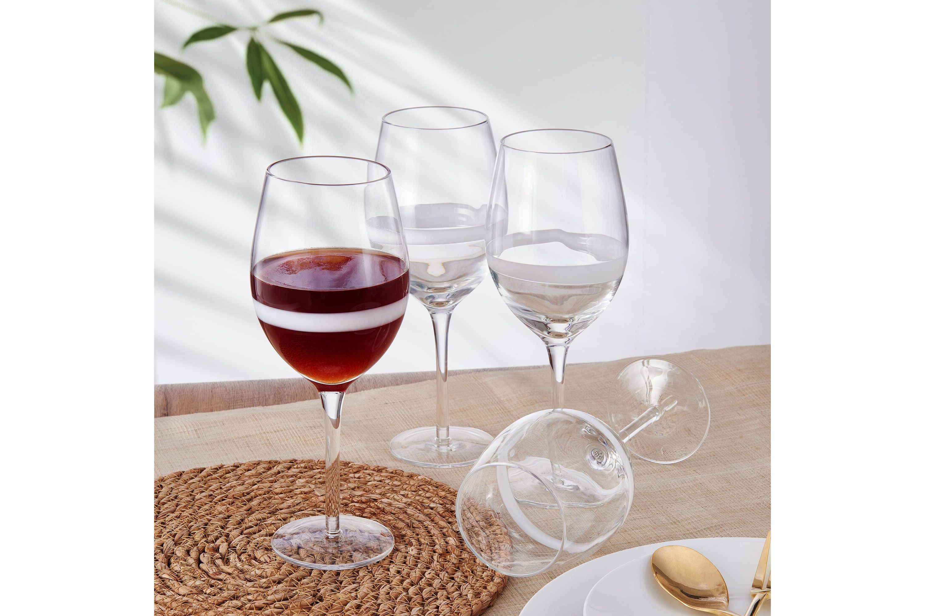 Everyday White by  Organic Band Set of 4 Red Wine Glasses, 20 Ounce, Clear
