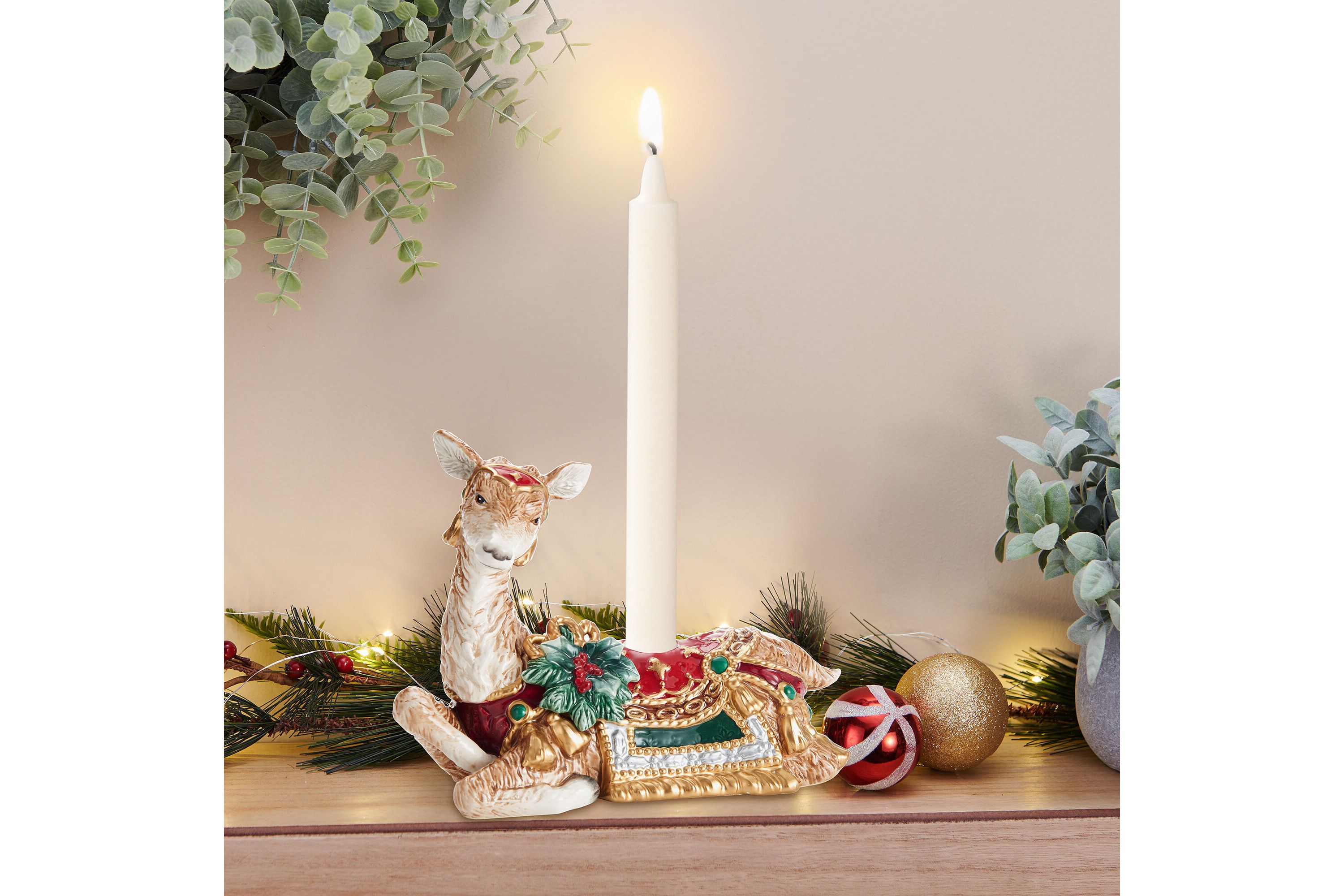 Noel Holiday Resting Deer Candleholder