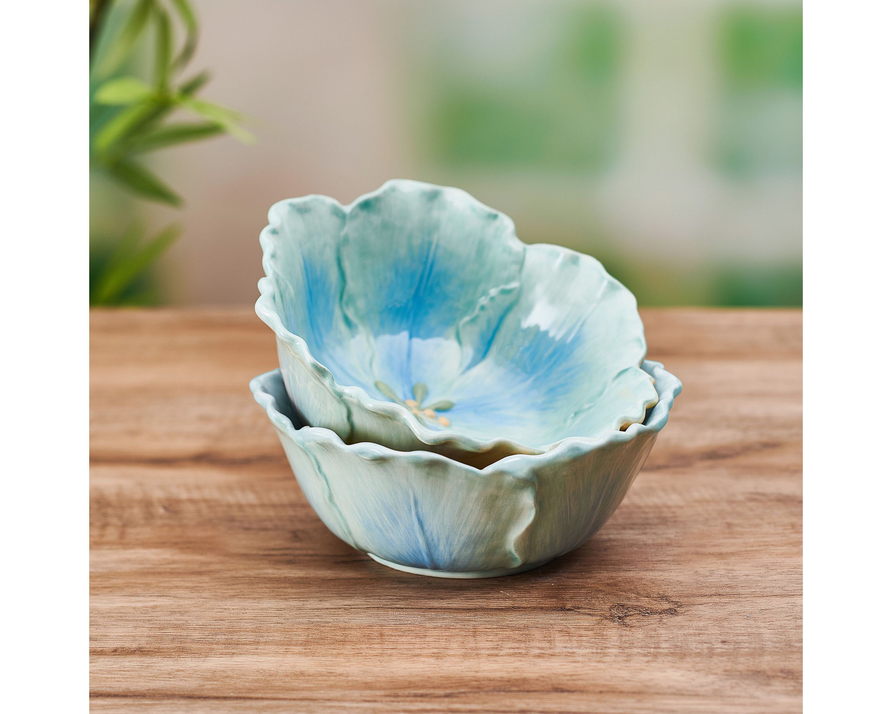 Meadow Set of 2 Tulip Bowls, Blue