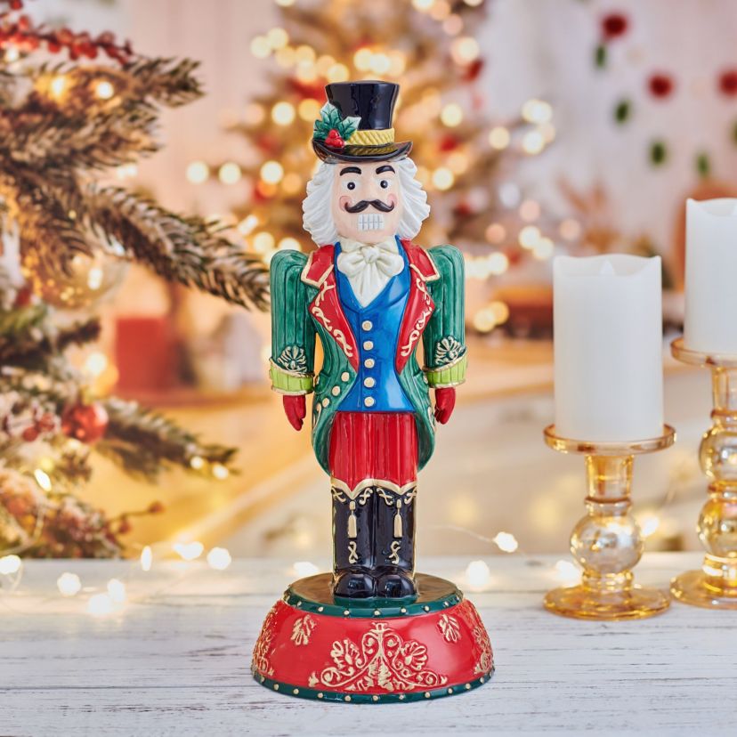 Fitz and Floyd Winsor 14.75-in Holiday Nutcracker Figurine, Green