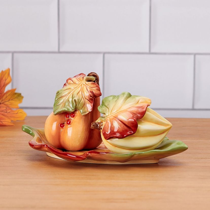 Fall Harvest Salt and Pepper Shaker w/Tray Set