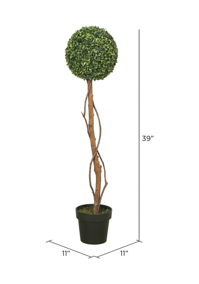 Green Boxwood Topiary