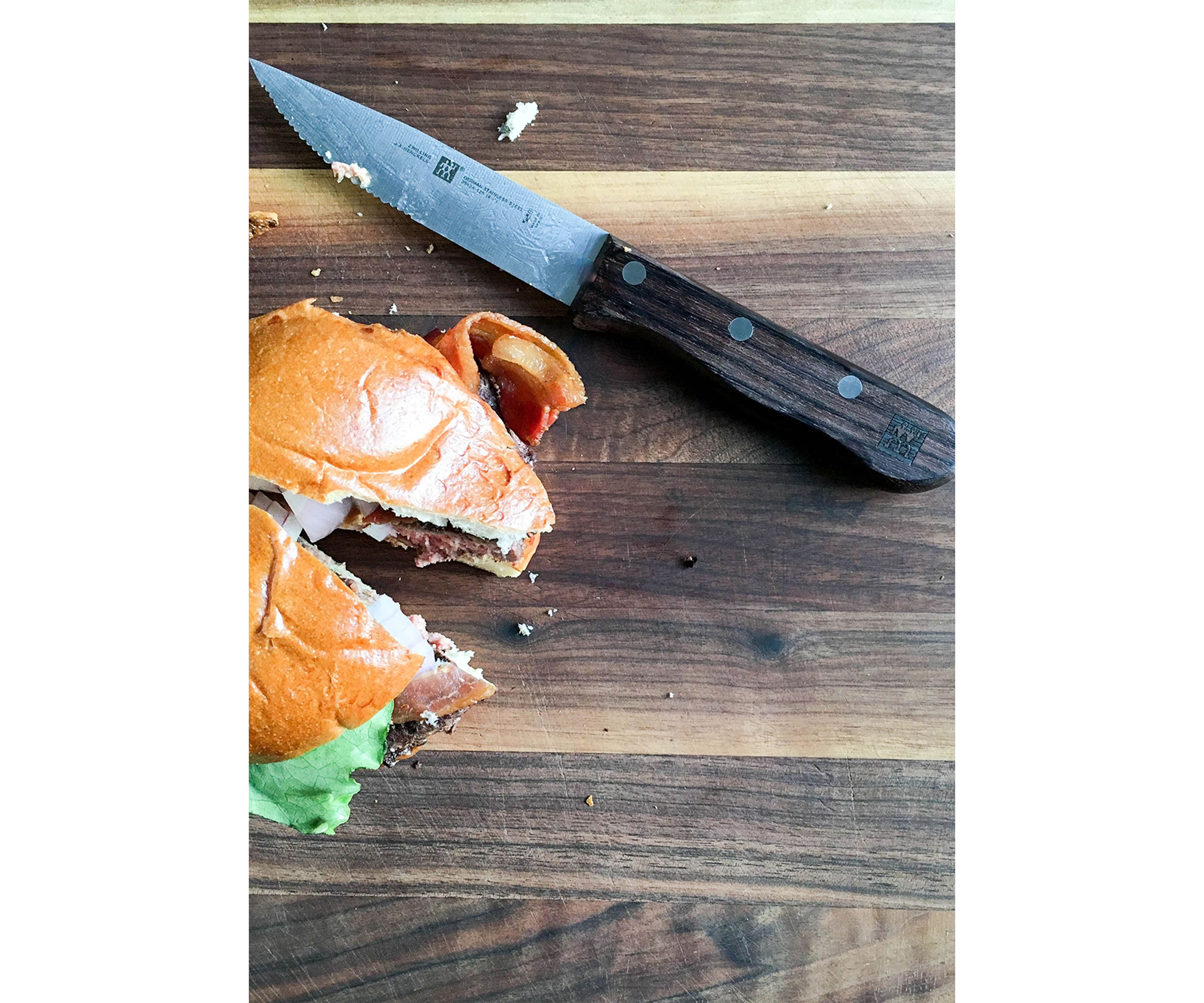 Set of 4 Steakhouse Steak Knives with Storage Case