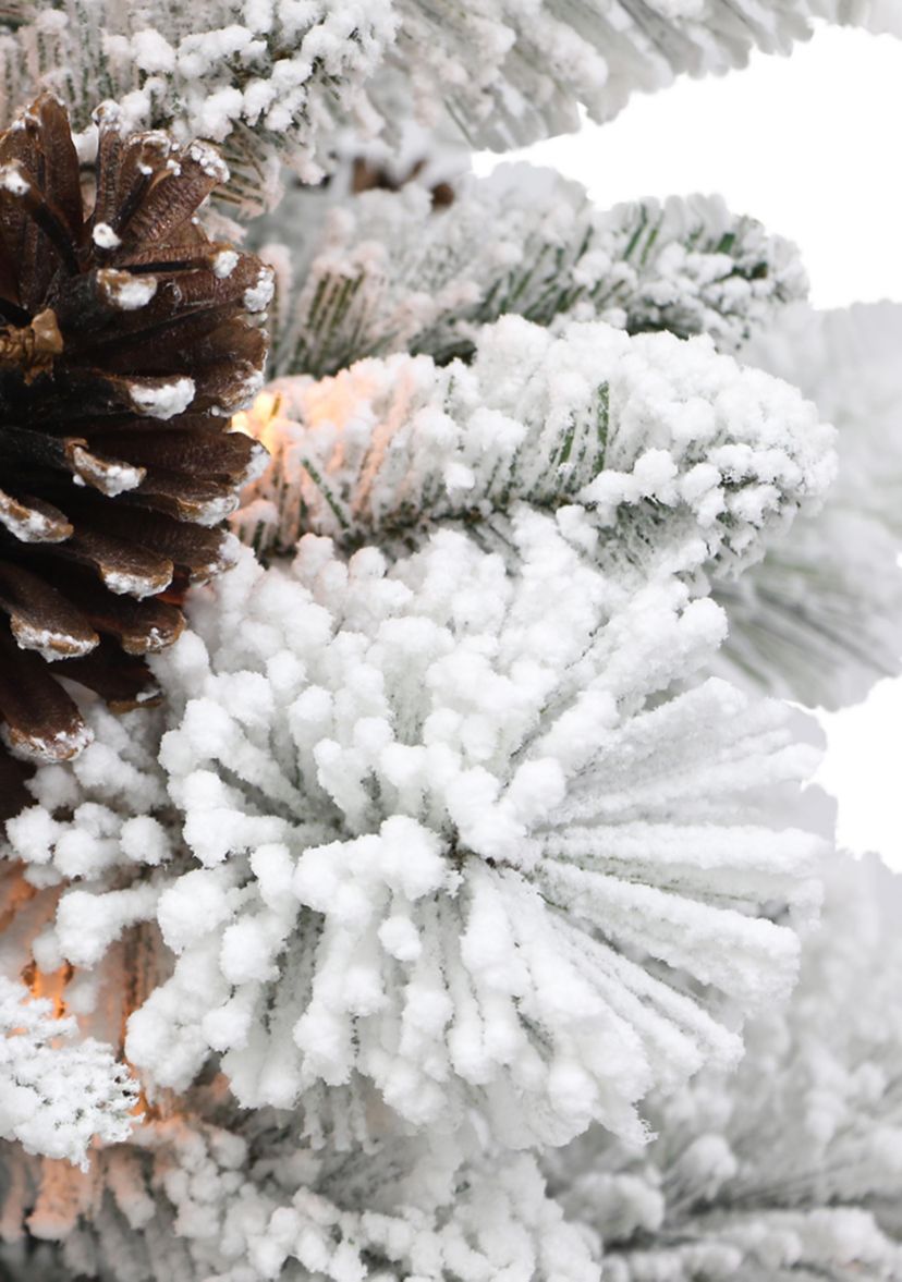 4.5 ft Pre-lit Flocked Potted Tree 382 Tips 100 UL Clear Lights Plastic Rattan-look Base