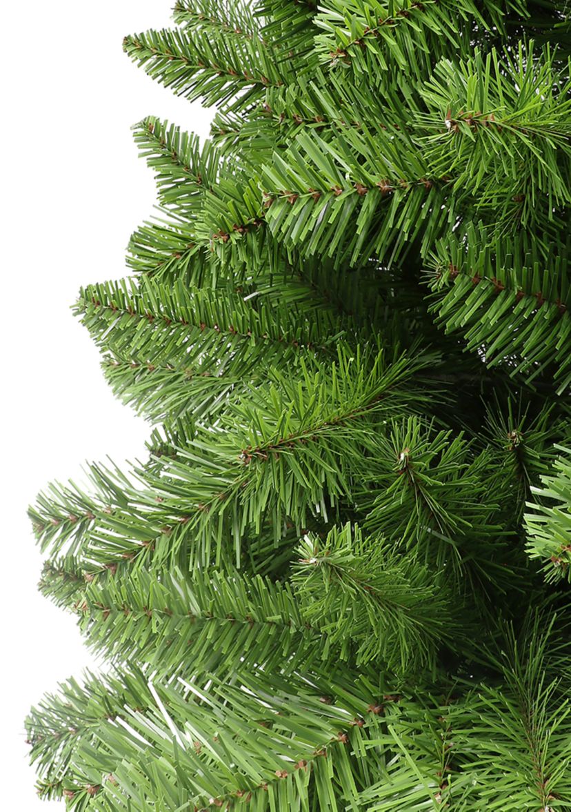 7.5 ft Virginia Pine Tree 1108 Tips Metal Stand