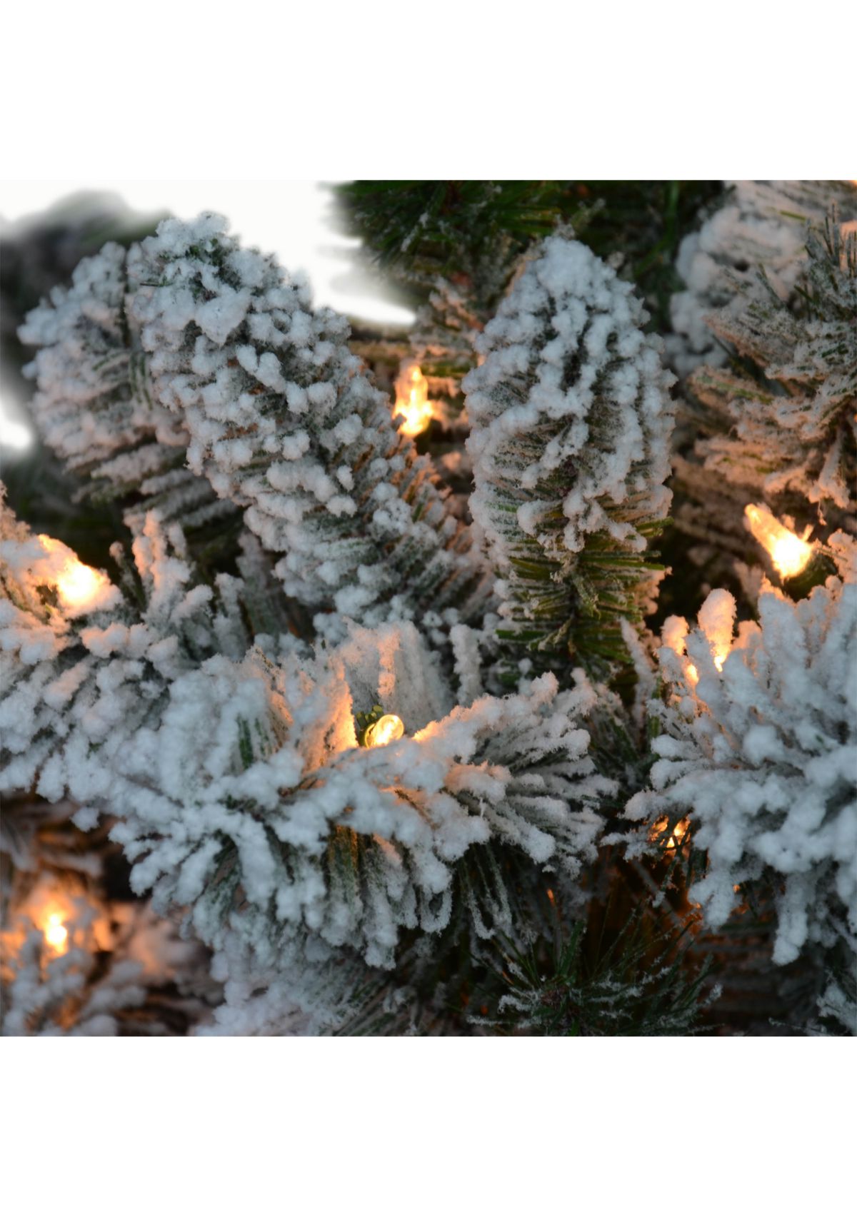 4.5 ft Pre-lit Flocked Virginia Pine Artificial Christmas Tree with 200 UL Clear Lights Metal Stand Green