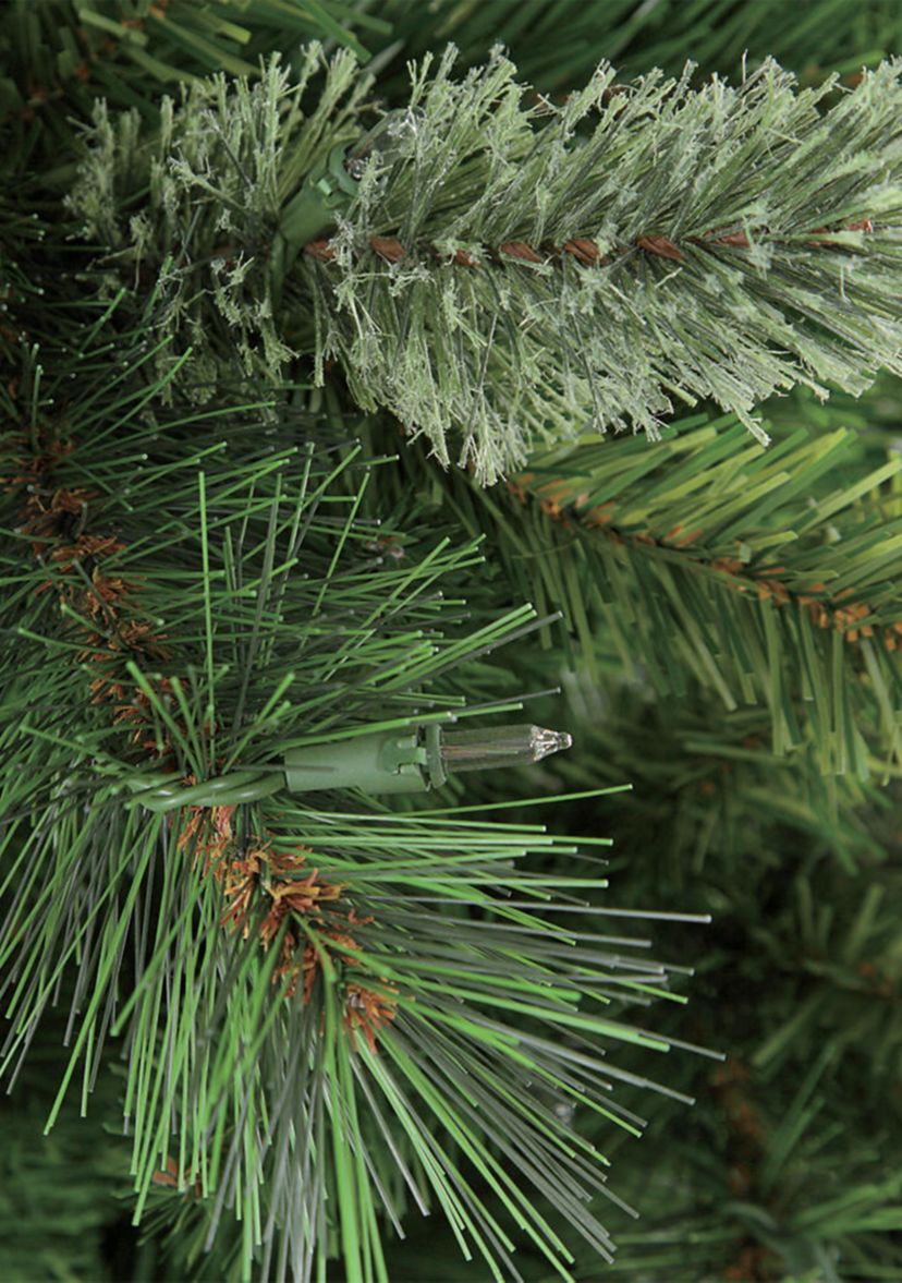 7.5 Foot  Pre Lit Tacoma Pine Artificial Christmas Tree with 600 Clear UL-listed Lights