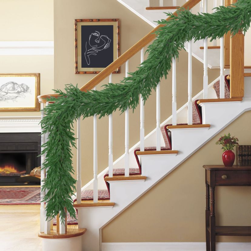Puleo International 20 x 10" Soft PE Artificial Christmas Garland