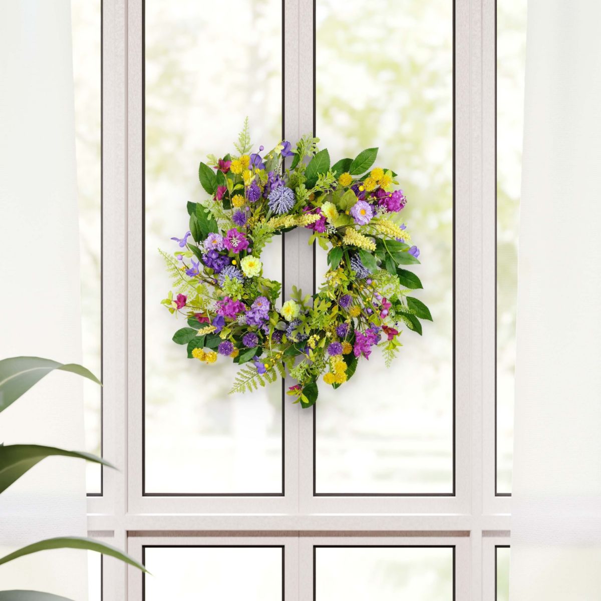 Puleo International 24-inch Artificial Echinops and Chrysanthethemum Floral Spring Wreath