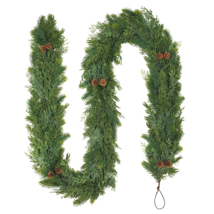 Puleo International 9 x 10" Artificial PE Christmas Garland