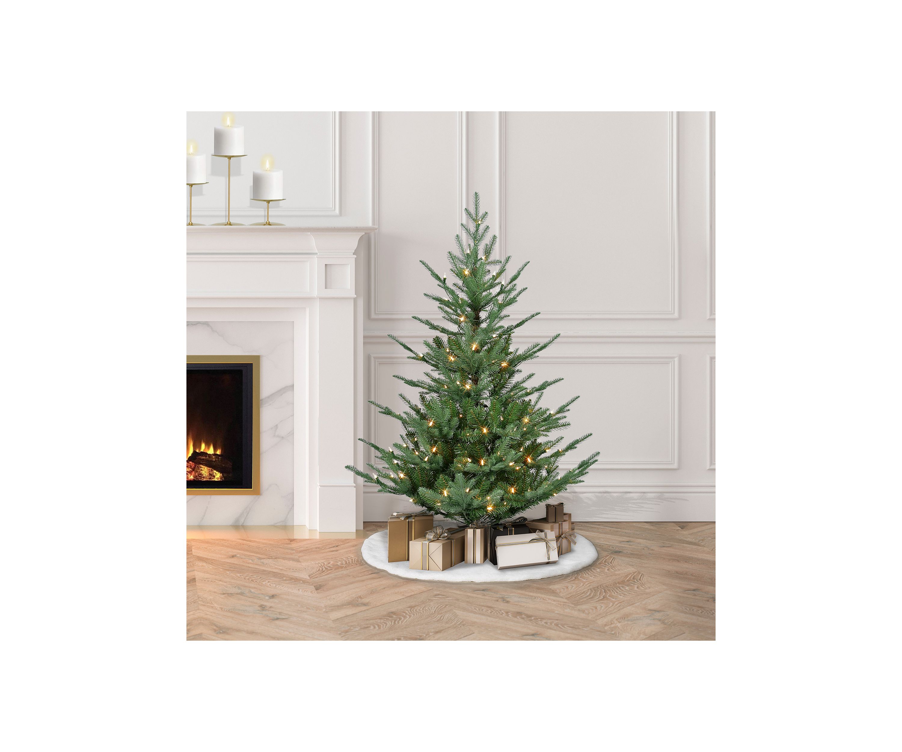 4.5-foot Pre-Lit Hillside Spruce Artificial Tree 614 Tips 150 Clear Lights