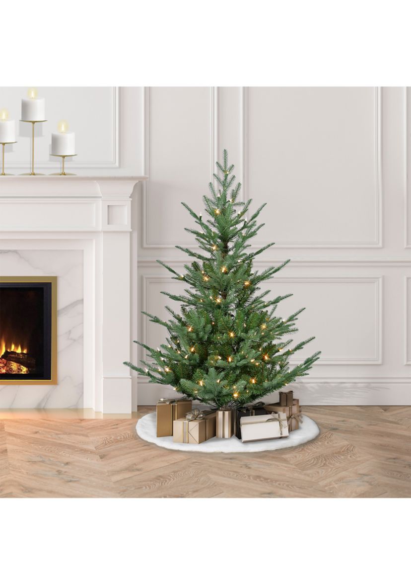 4.5-foot Pre-Lit Hillside Spruce Artificial Tree 614 Tips 150 Clear Lights